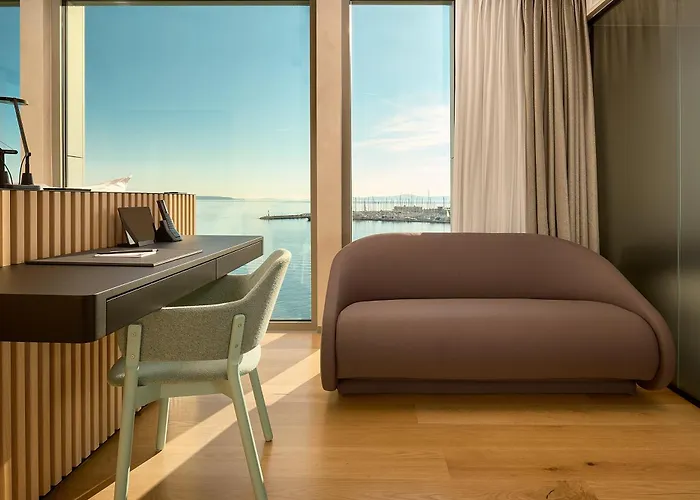 Hotel Ambasador