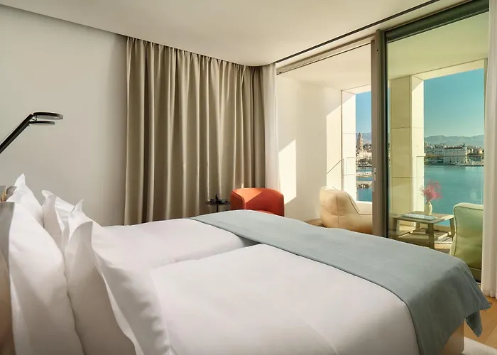 Hotel Ambasador